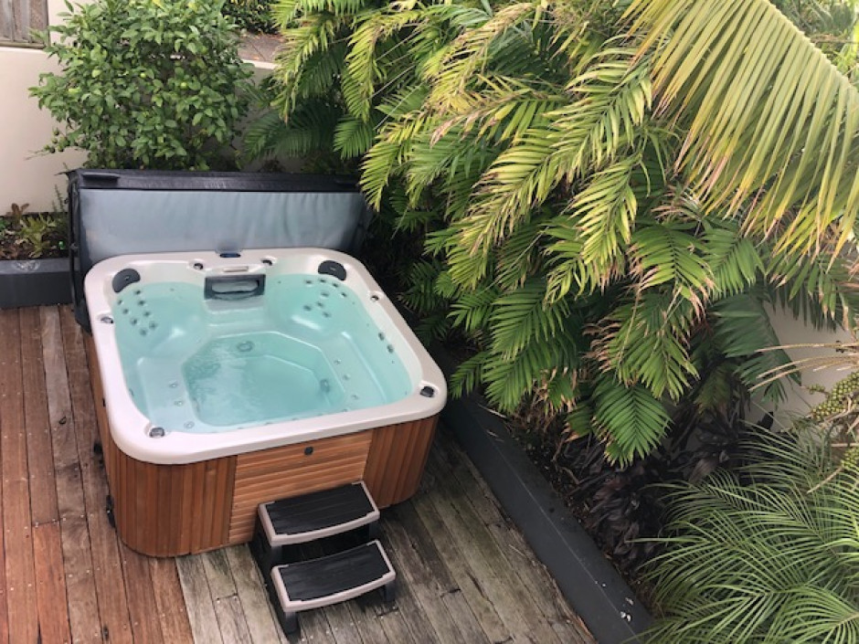 Sapphire Spas Auckland Retail Showroom at Paramount Spa & Swimming Pools