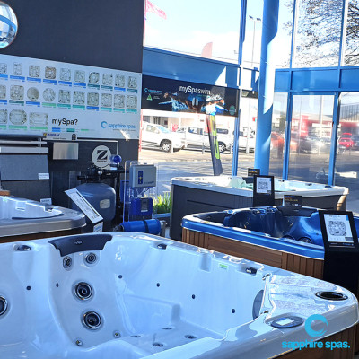 BERMUDA LIFESTYLE : a spa pool will become the hub of your home