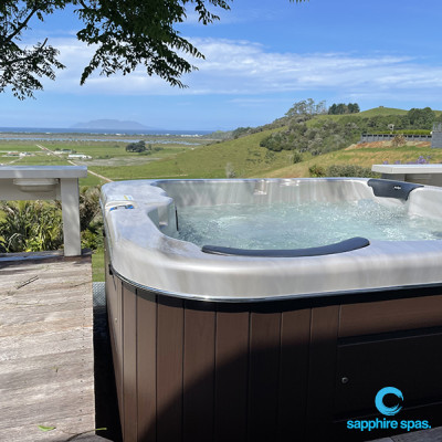 Spa pool in silverwhite acryilic & maintenance free duratek cabinet thanks to the team @Paramount Pools Takapuna NZ