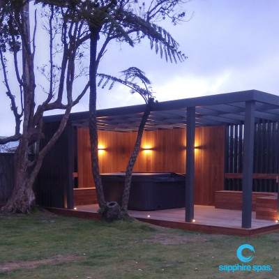 Spa pool surrounded by a spectacular deck thanks to the team at Wrights Pool & Spa NZ