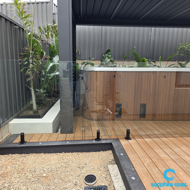 myWorkout4.5mPLUNGE with glass fencing