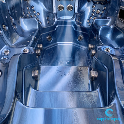 ACRYLIC oceanwave : myTeam spa pool with kiddie swim jets